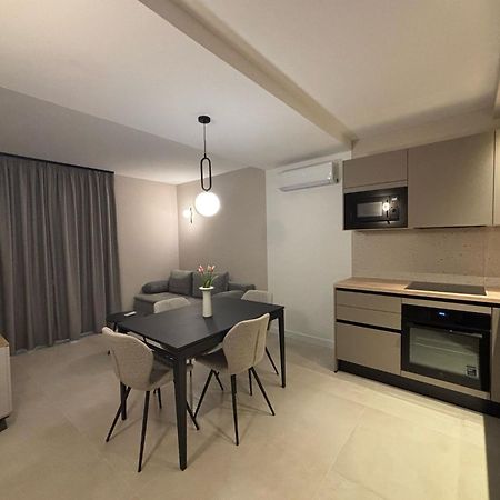 Sea View Apartment Gin بريلا المظهر الخارجي الصورة