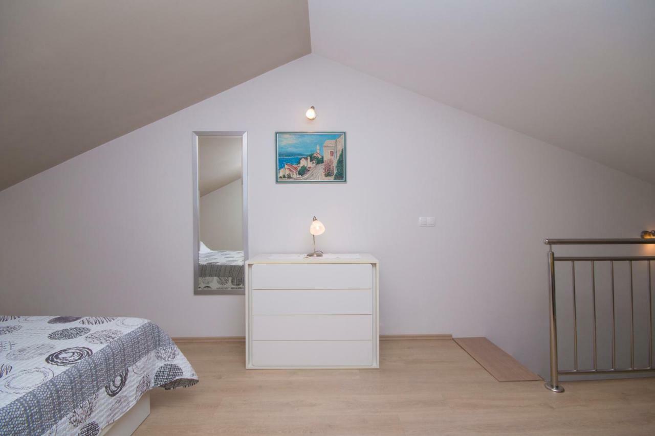 Sea View Apartment Gin بريلا المظهر الخارجي الصورة
